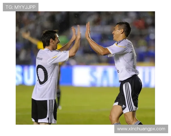 猜足球明星的综艺挑战赛让你在欢笑中识别球场传奇